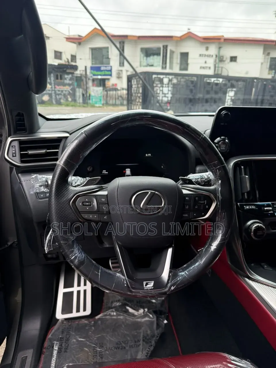 Lexus LX 2025 Silver