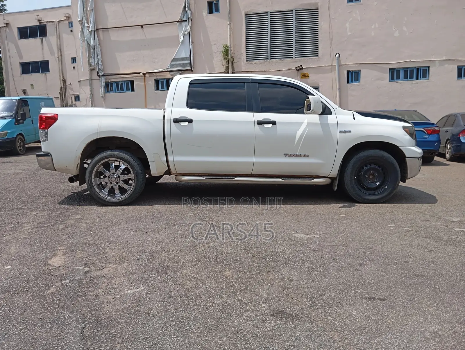 Toyota Tundra 2011 White