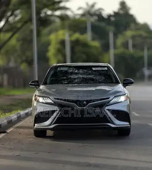 Toyota Camry XSE 2022 Silver
