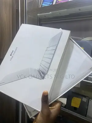 iPad Pro 11inch M4 Magic Keyboard
