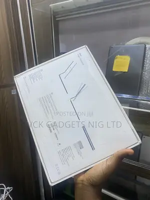 iPad Pro 11inch M4 Magic Keyboard