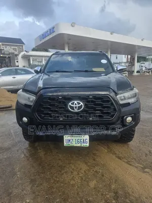 Toyota Tacoma Double Cab V6 Automatic 2010 Black