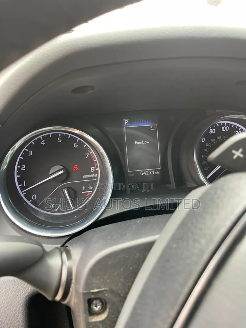 Toyota Camry 2018 Blue