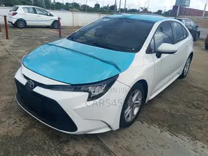 Toyota Corolla 2022 White
