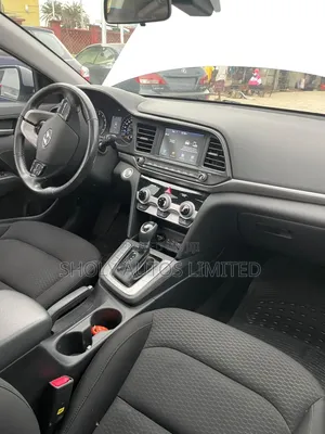 Hyundai Elantra 2019 Silver