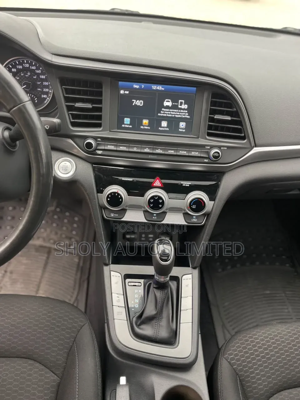 Hyundai Elantra 2019 Silver