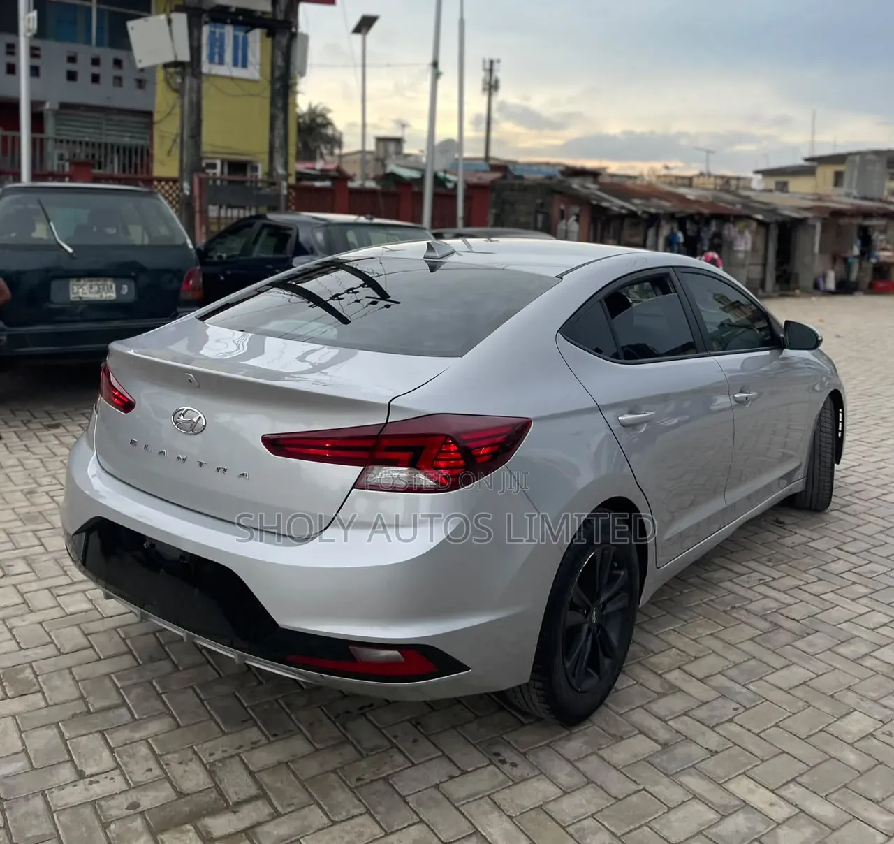 Hyundai Elantra 2019 Silver