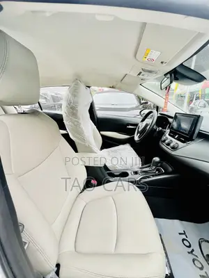 Toyota Corolla LE 2023 White