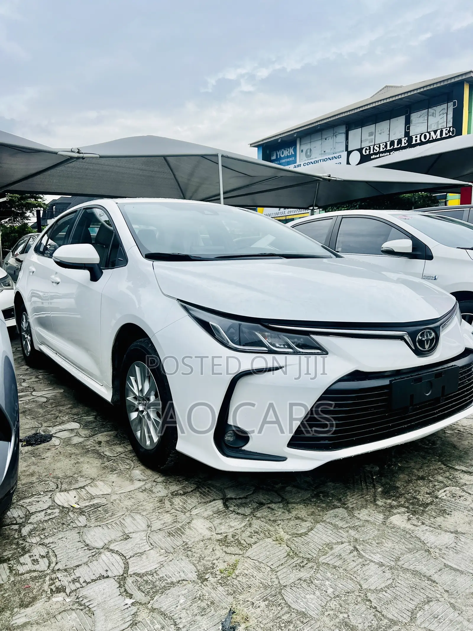 Toyota Corolla LE 2023 White