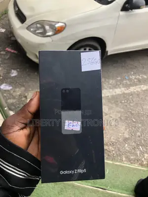 New Samsung Galaxy Z Flip 5 256 GB Black