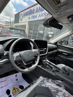 Toyota Grand Highlander 2024 Black
