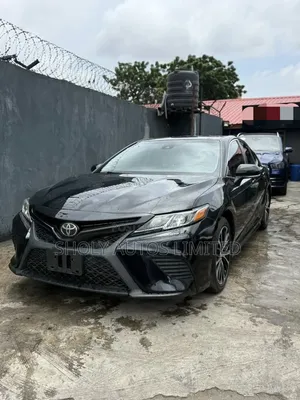 Toyota Camry 2018 Black