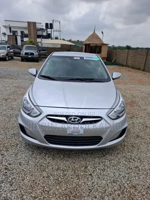 Hyundai Accent SE Hatchback 2017 Silver