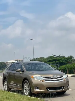 Toyota Venza LE 2011 Brown