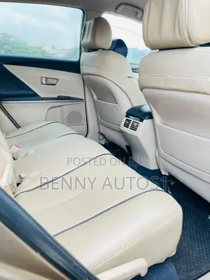 Toyota Venza LE 2011 Brown