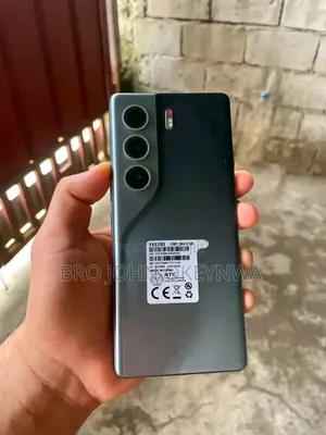 Tecno Camon 40 Pro 4G 256 GB Silver