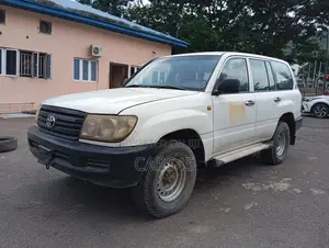 Toyota Land Cruiser 2007 White