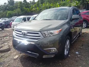 Toyota Highlander 2012 Green