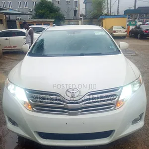 Toyota Venza 2011 White