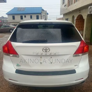 Toyota Venza 2011 White