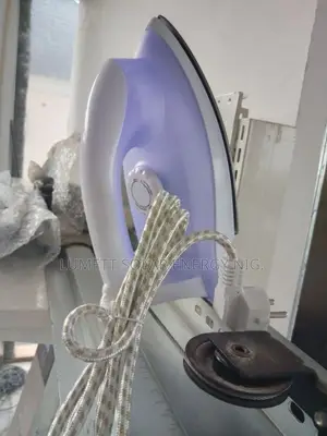 SONIK 250W AC/DC Iron for Efficient Clothes Pressing
