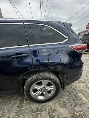 Toyota Highlander Limited 4dr SUV AWD (3.5L 6cyl 6A) 2015 Blue