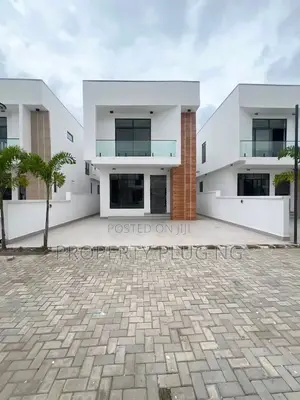 4bdrm Duplex in Orchid, Chevron for sale