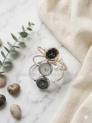 Elegant Ladies Ring-Shaped Watch – Unique Stylish Fashion Timepiece