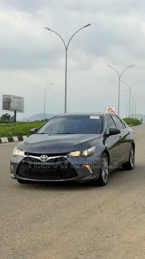 Toyota Camry SE 4dr Sedan (2.5L 4cyl 6A) 2016 Gray