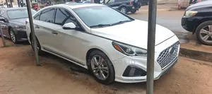 Hyundai Sonata SE 2018 White