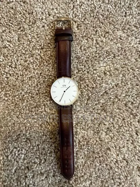 Classic Minimalist Leather Watches
