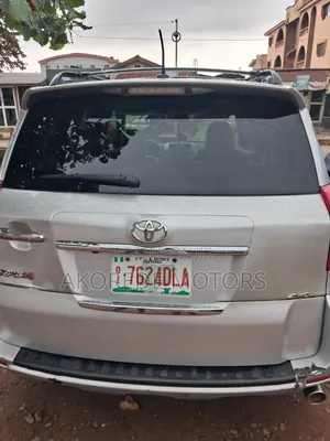 Toyota RAV4 2010 Silver
