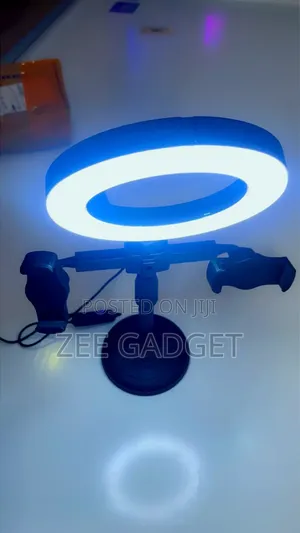Two-Hand Mobile Phone Live Light Holder Stand