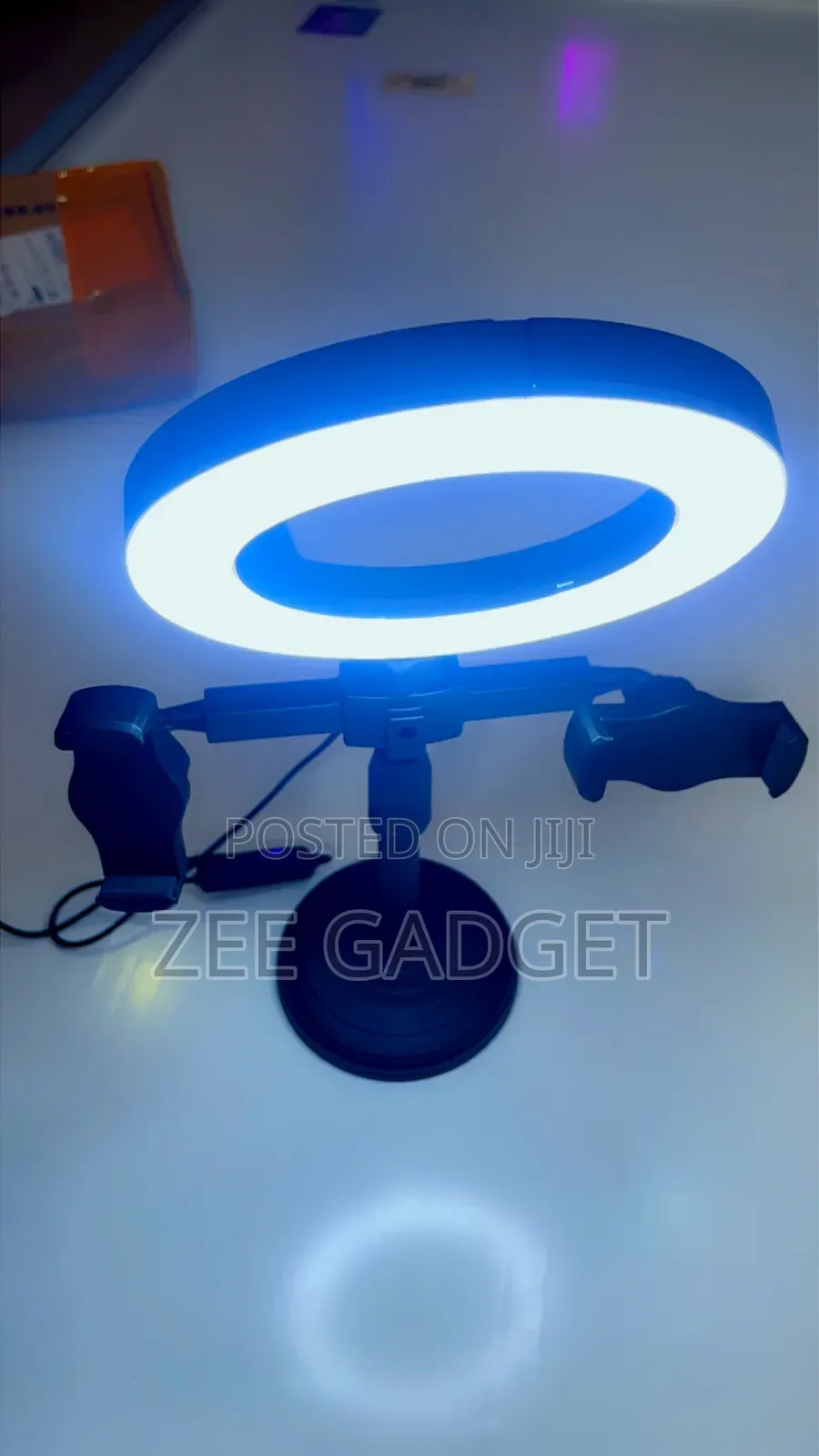 Two-Hand Mobile Phone Live Light Holder Stand