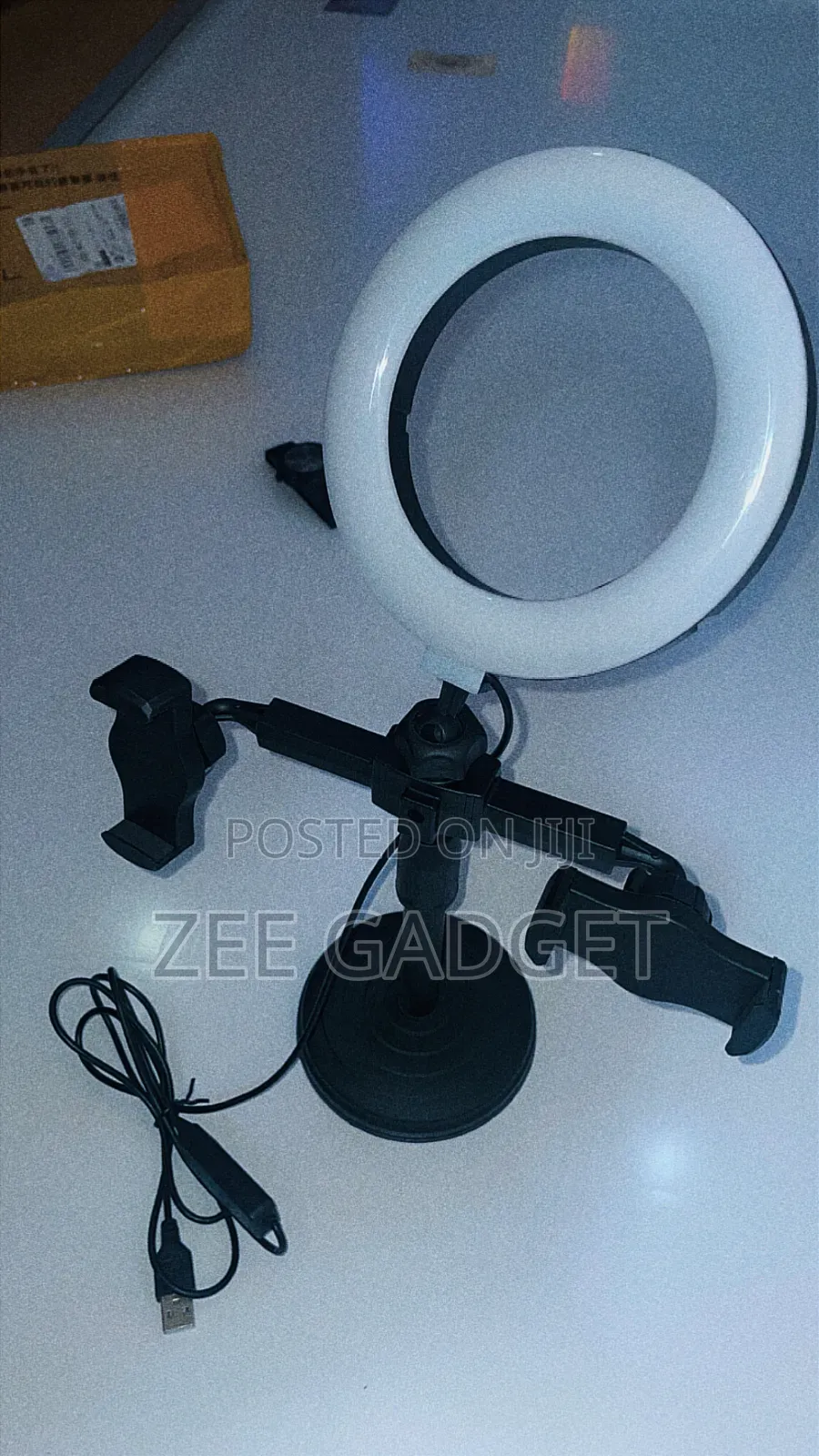Two-Hand Mobile Phone Live Light Holder Stand
