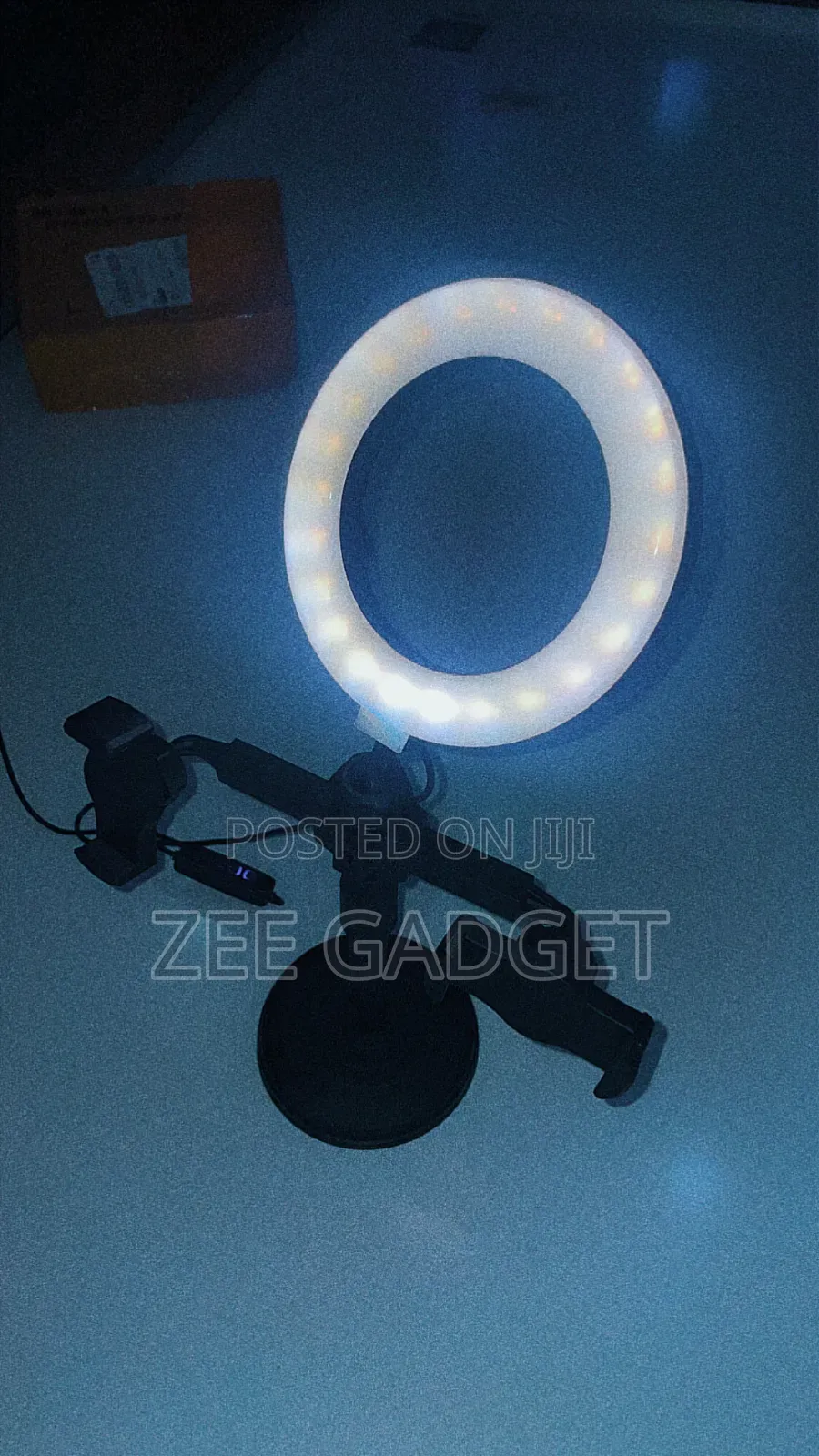 Two-Hand Mobile Phone Live Light Holder Stand