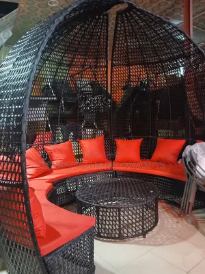 Customized VIP Patio Rattan Set of Chair/Table