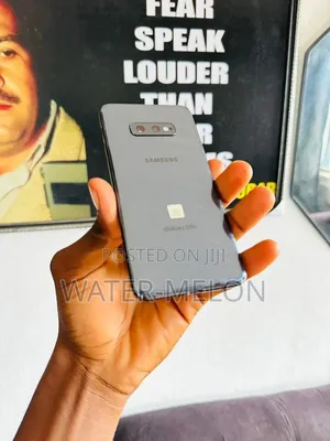 Samsung Galaxy S10e 128 GB Gray