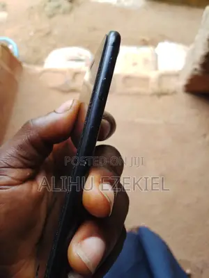 Apple iPhone 7 32 GB Black