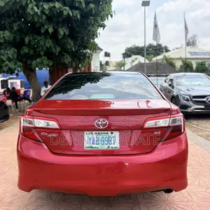 Toyota Camry SE 4dr Sedan (2.5L 4cyl 6A) 2013 Red