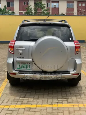 Toyota RAV4 2010 Silver