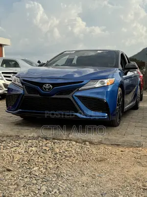 Toyota Camry XSE (2.5L 4cyl 8A) 2019 Blue