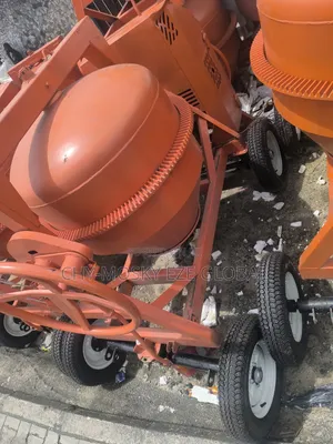 Concrete Cement Mixer (600Ltr)