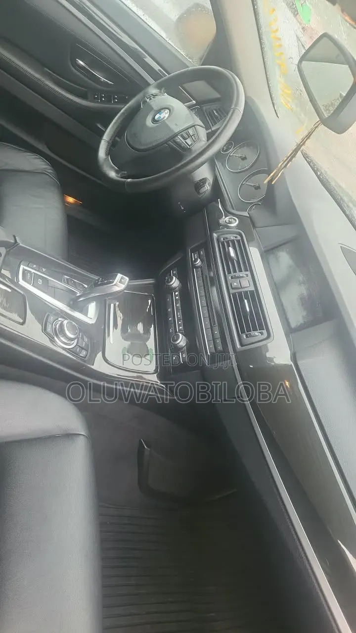 BMW 523i 2012 Black