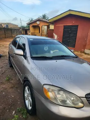 Toyota Corolla 2003 Gold