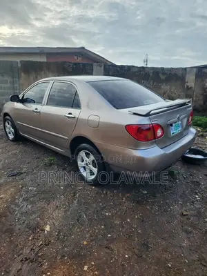 Toyota Corolla 2003 Gold