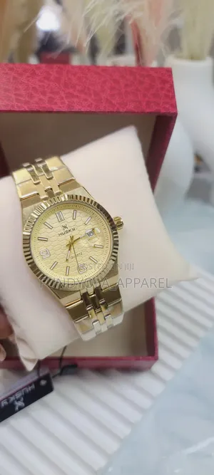 Male Quality Gold Chain Wristwatch