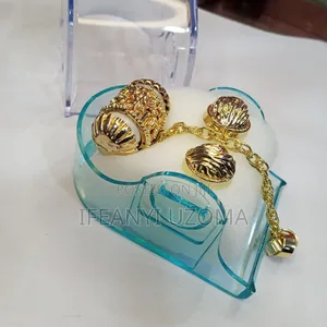 Luxury Designer Stud Native Botton
