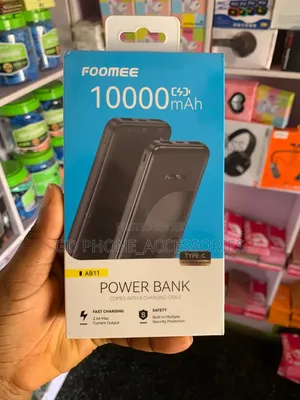 FOOMEE AB21 10000mAh Fast Charging Power Bank (2.4A Max) + Free Cable