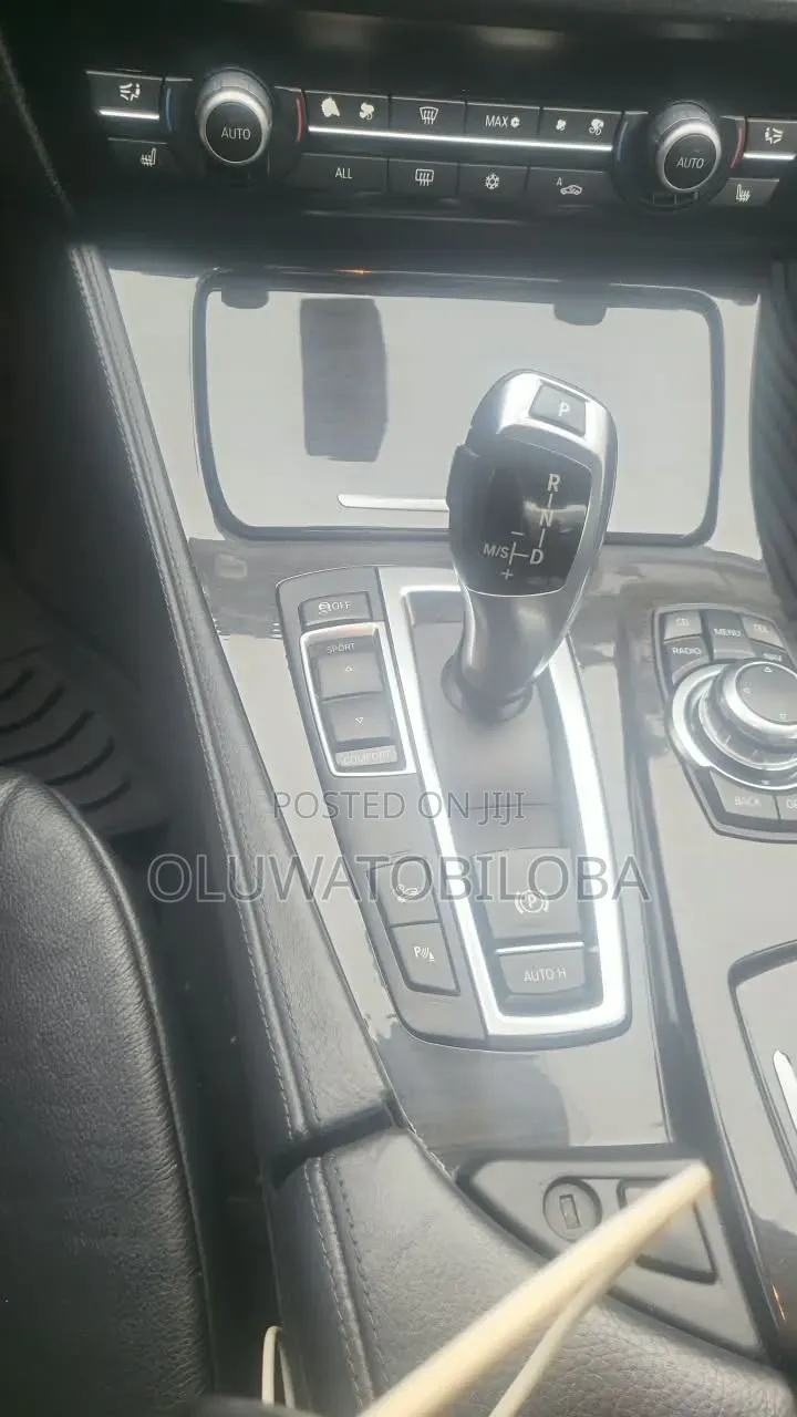 BMW 523i 2012 Black